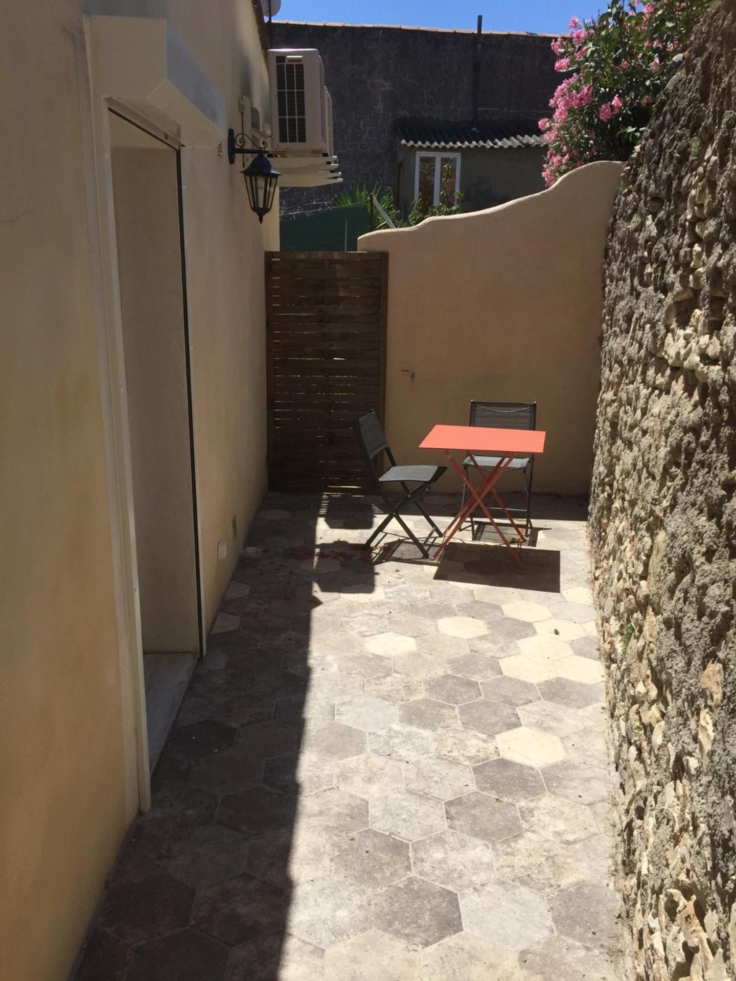 Le Studio D'Auguste- Coeur De Nimes-Chaleureux-Emplacement Ideal Exterior foto
